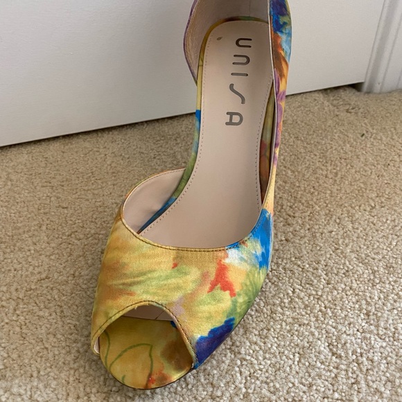 Unisa Jubilee Watercolor Peep Toe High Heels - Picture 2 of 6